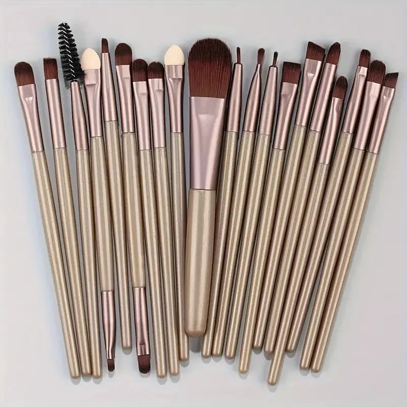 Set de 20 Brochas de Maquillaje Profesionales + Esponja de Regalo