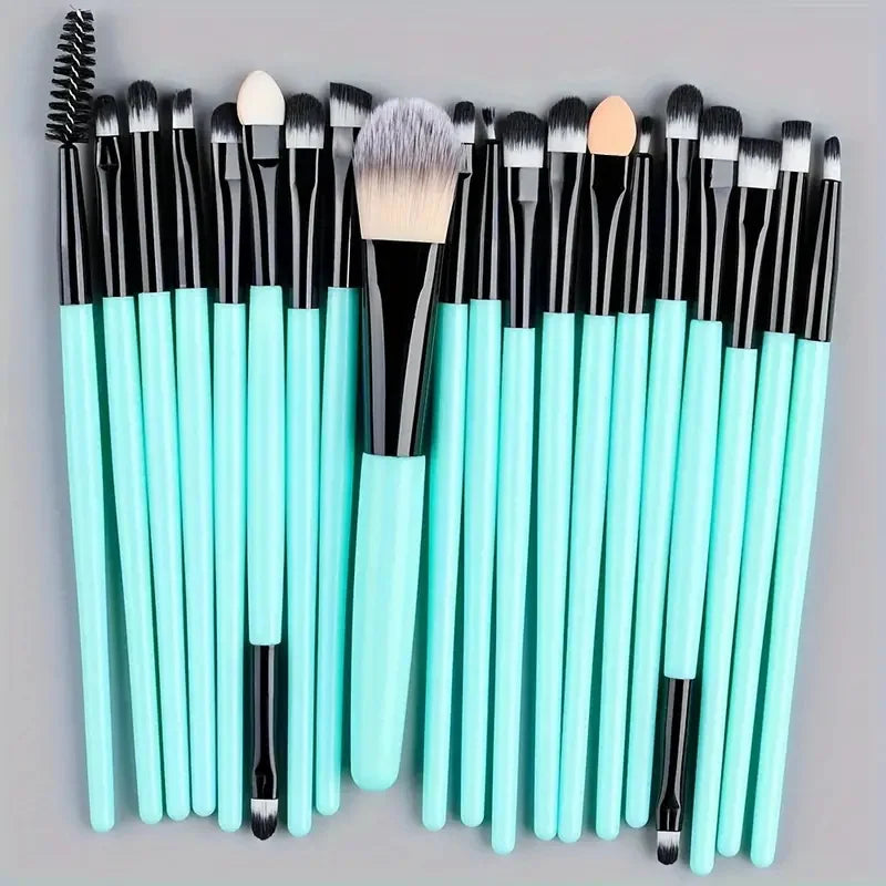 Set de 20 Brochas de Maquillaje Profesionales + Esponja de Regalo